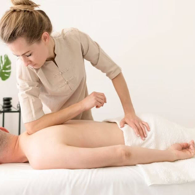 4 Life-Changing Benefits of Massage Therapy for Chronic Pain