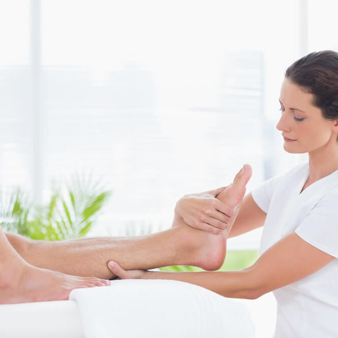 7 Amazing Benefits of Foot and Leg Massage